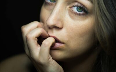 Trichotillomanie et dermatillomanie : quand le corps devient le terrain de nos angoisses